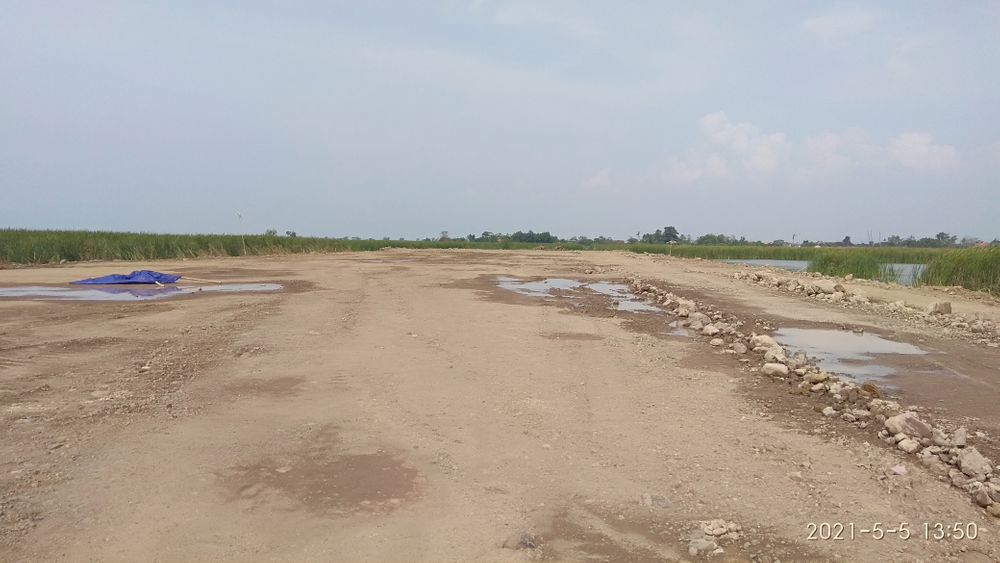 foto posisi tengah perumahan CITRA HARMONI 6 KARANGSARI