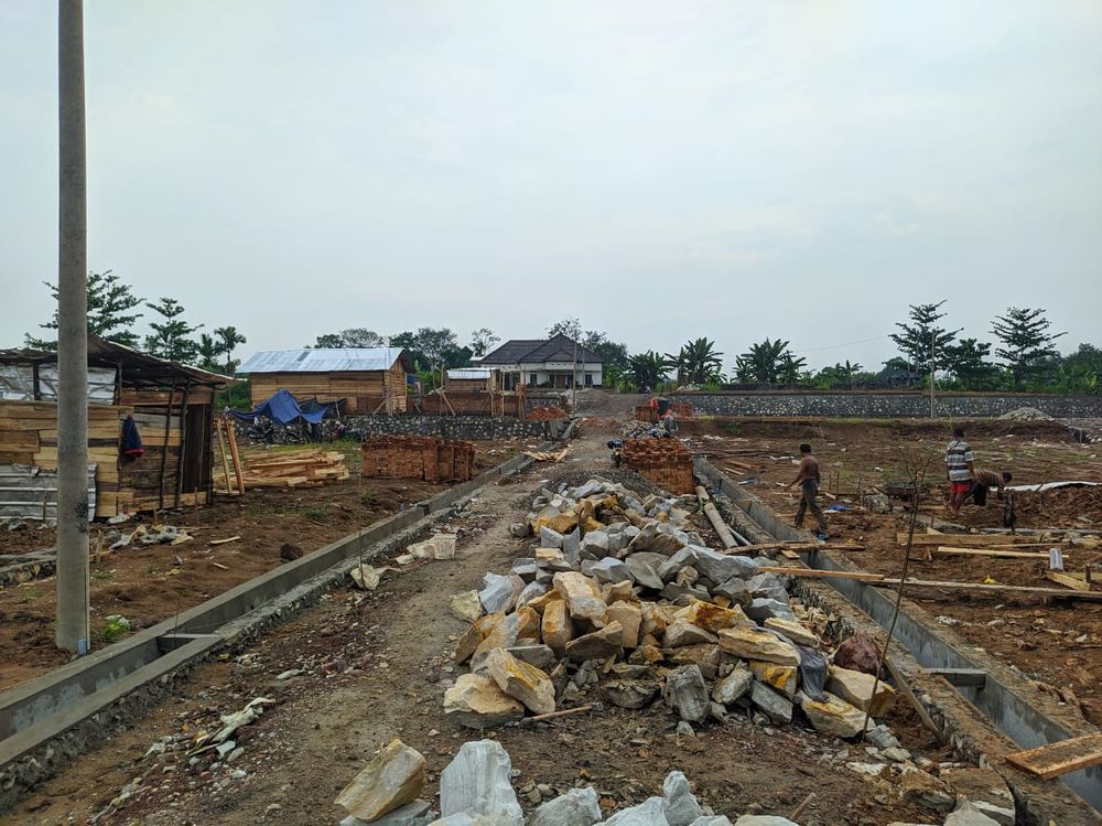 foto posisi tengah perumahan Tubagus Palm Indah Residence
