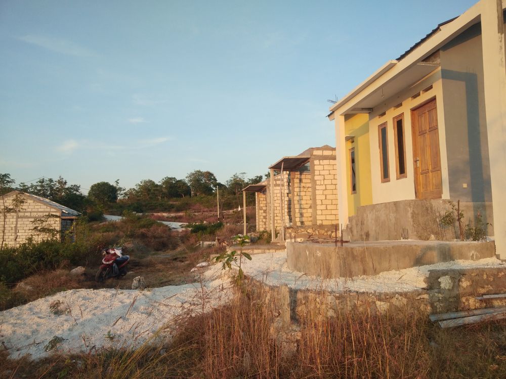 foto posisi tengah perumahan FLOSINDO CENDANA TIMOR