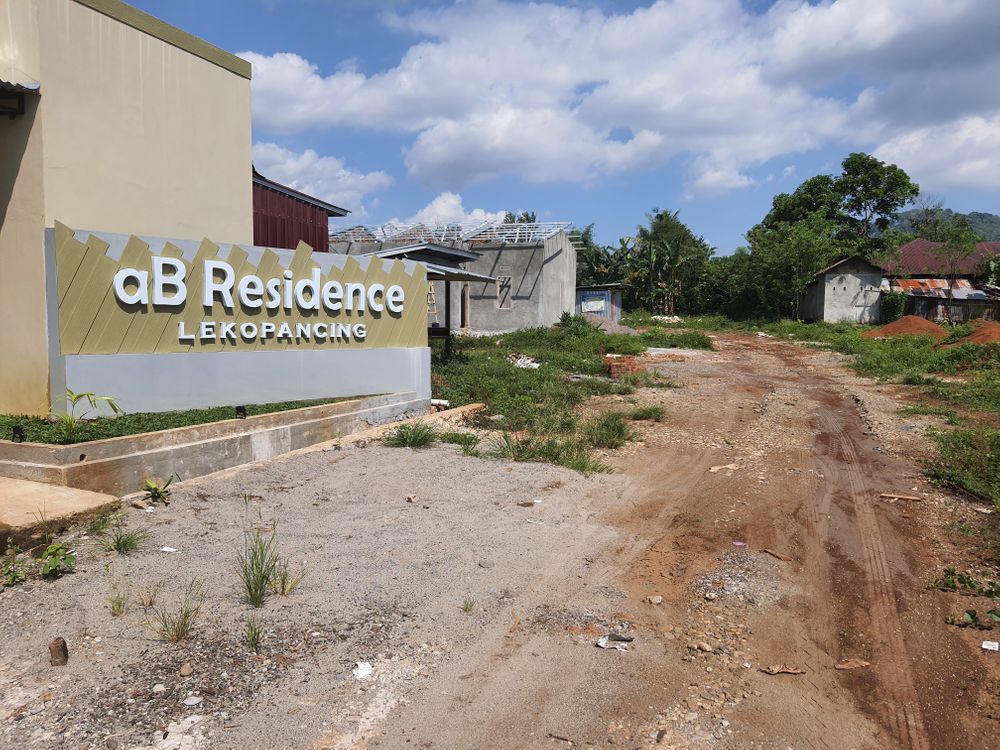 foto posisi tengah perumahan aB Residence Lekopancing