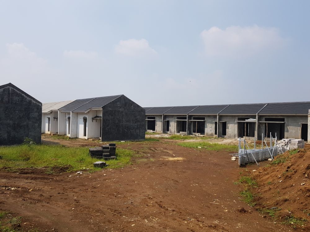 foto posisi tengah perumahan BUANA REGENCY