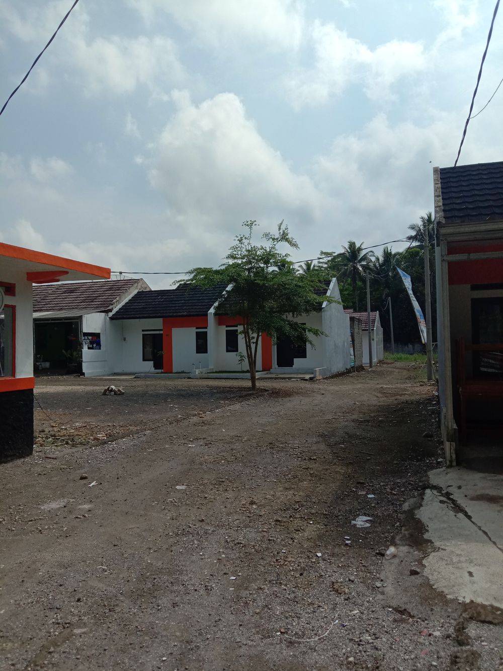 foto posisi tengah perumahan Bumi Cibandawati Lestari