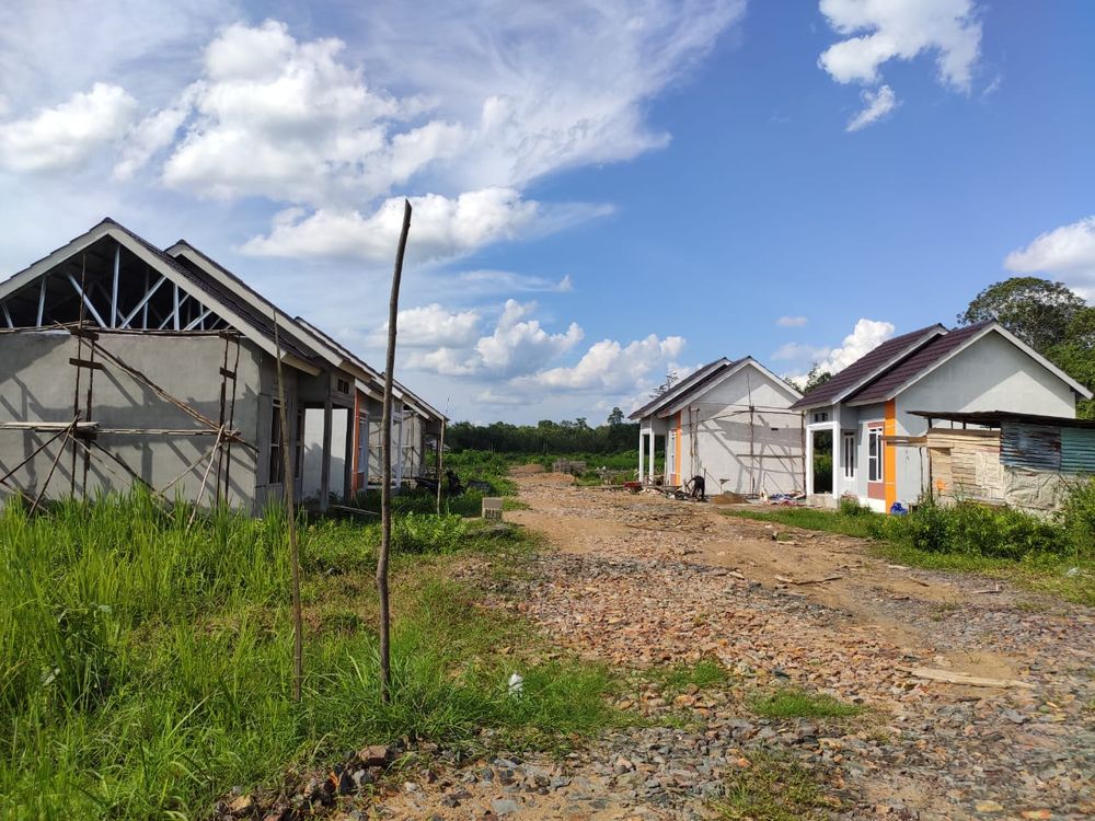 foto posisi tengah perumahan ADHARI RESIDENCE