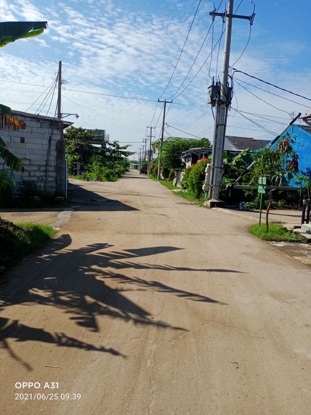 foto posisi tengah perumahan PERMATA SERANG BARU BLOK M