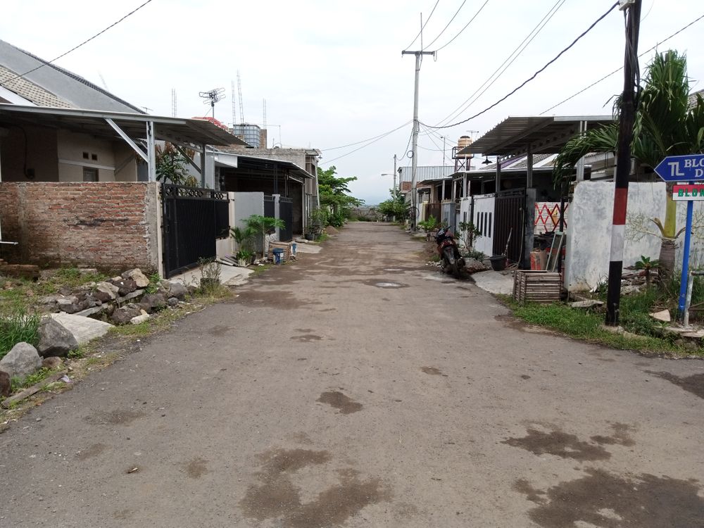 foto posisi tengah perumahan Trusmiland Klayan 1