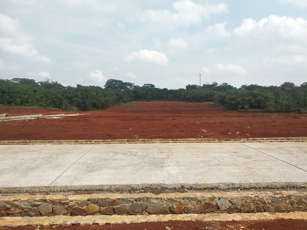 foto posisi tengah perumahan GRIYA UTAMI DANGDEUR