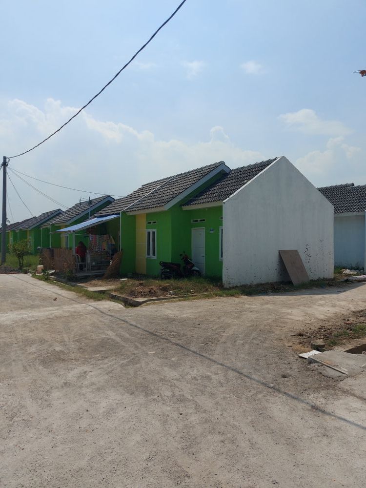 foto posisi tengah perumahan KAVLING MUSTIKA JAYA BLOK C