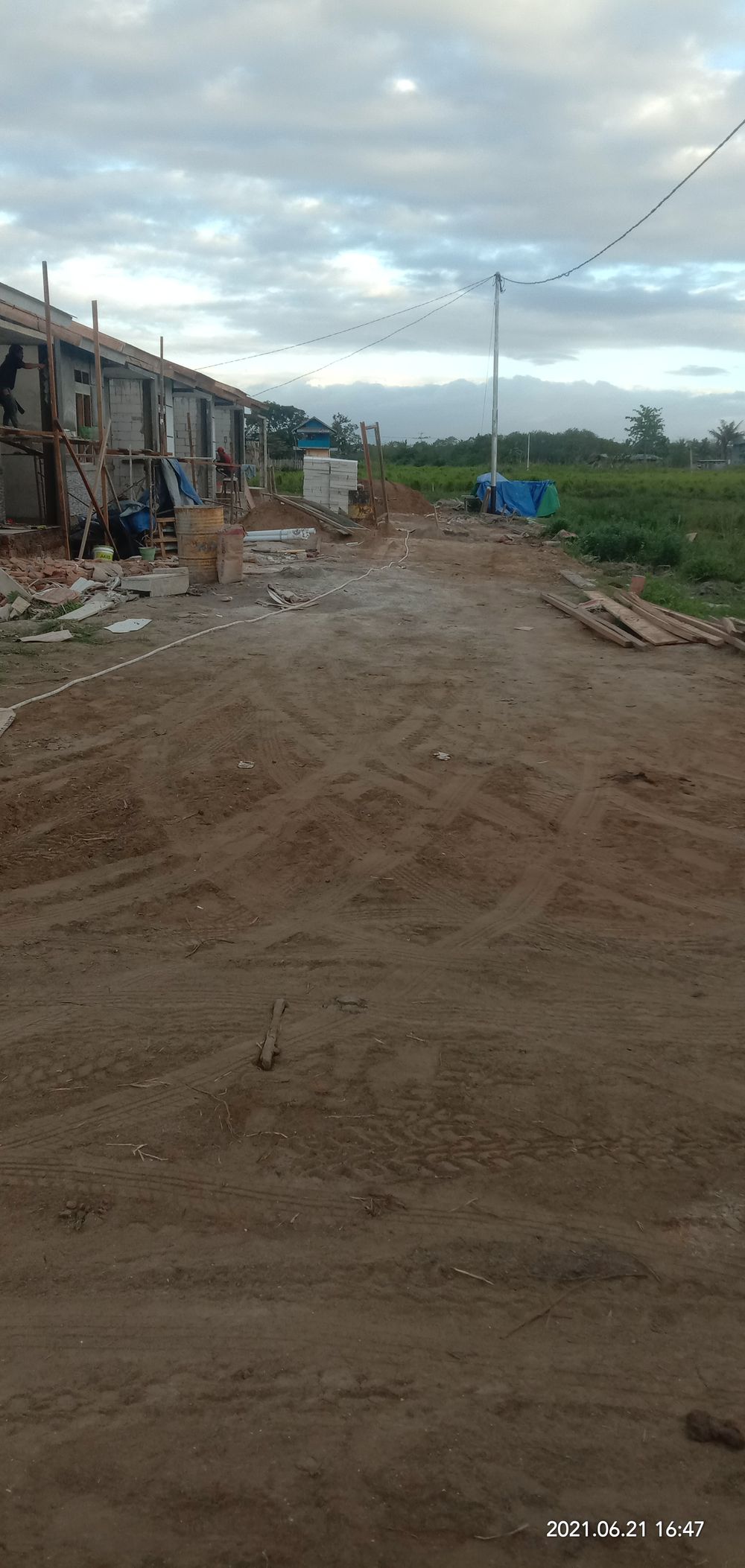foto posisi tengah perumahan MBR GRIYA ELORA 1