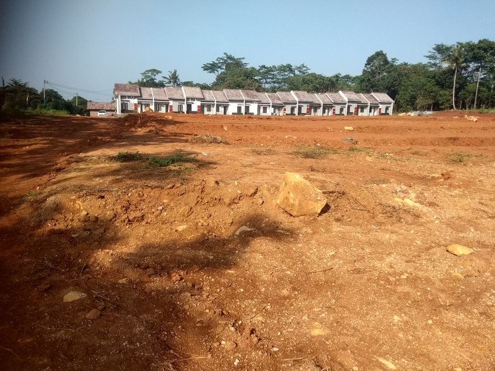 foto posisi tengah perumahan GRAND NUANSA KANDEMAN