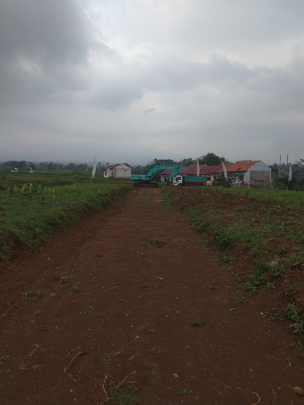 foto posisi tengah perumahan BUKIT INDAH CIWALEN