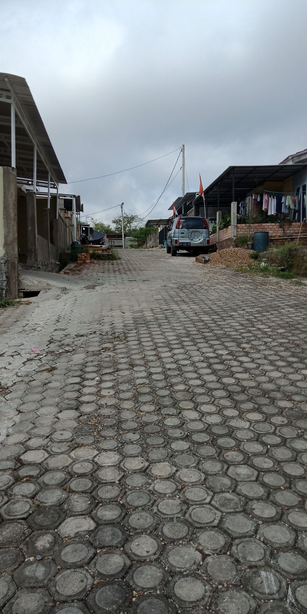 foto posisi tengah perumahan Edelweis Regency