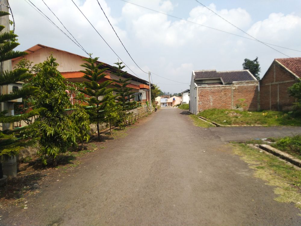 foto posisi tengah perumahan PERUM KANNADA PERMAI