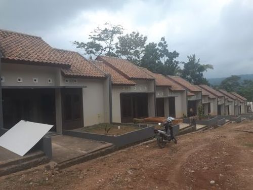 foto posisi tengah perumahan Lemahireng Residence