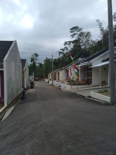 foto posisi tengah perumahan MARGYNA REGENCY BINANGUN