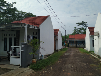 foto posisi tengah perumahan Bukit Alamanda