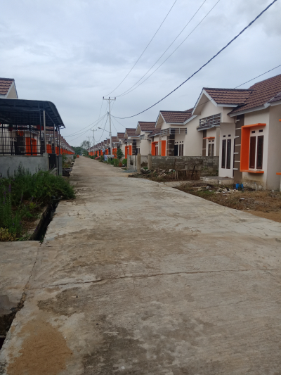 foto posisi tengah perumahan MEGA RESIDENCE