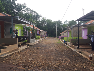 foto posisi tengah perumahan Kandeman Residence
