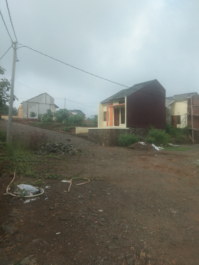 foto posisi tengah perumahan Taman mutiara Indah