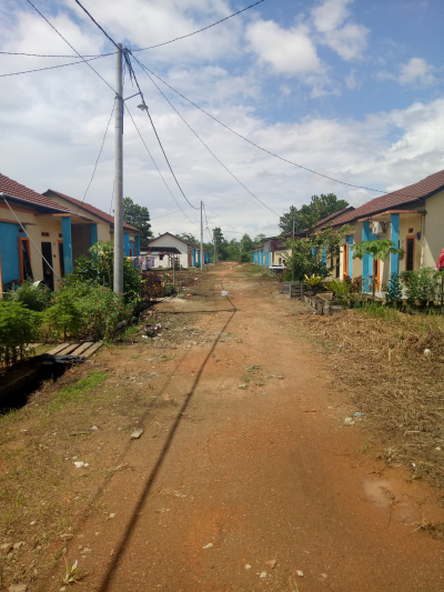 foto posisi tengah perumahan PONDOK RATU