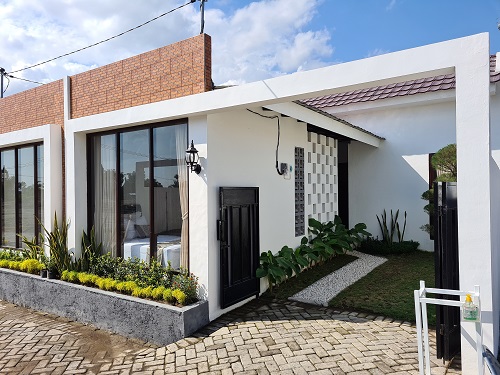 foto contoh rumah perumahan Royal Madinah