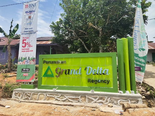 foto gerbang perumahan Perumahan Grand Delta Regency