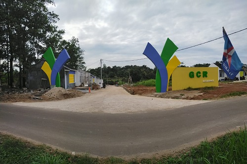 foto gerbang perumahan green ciomas residence