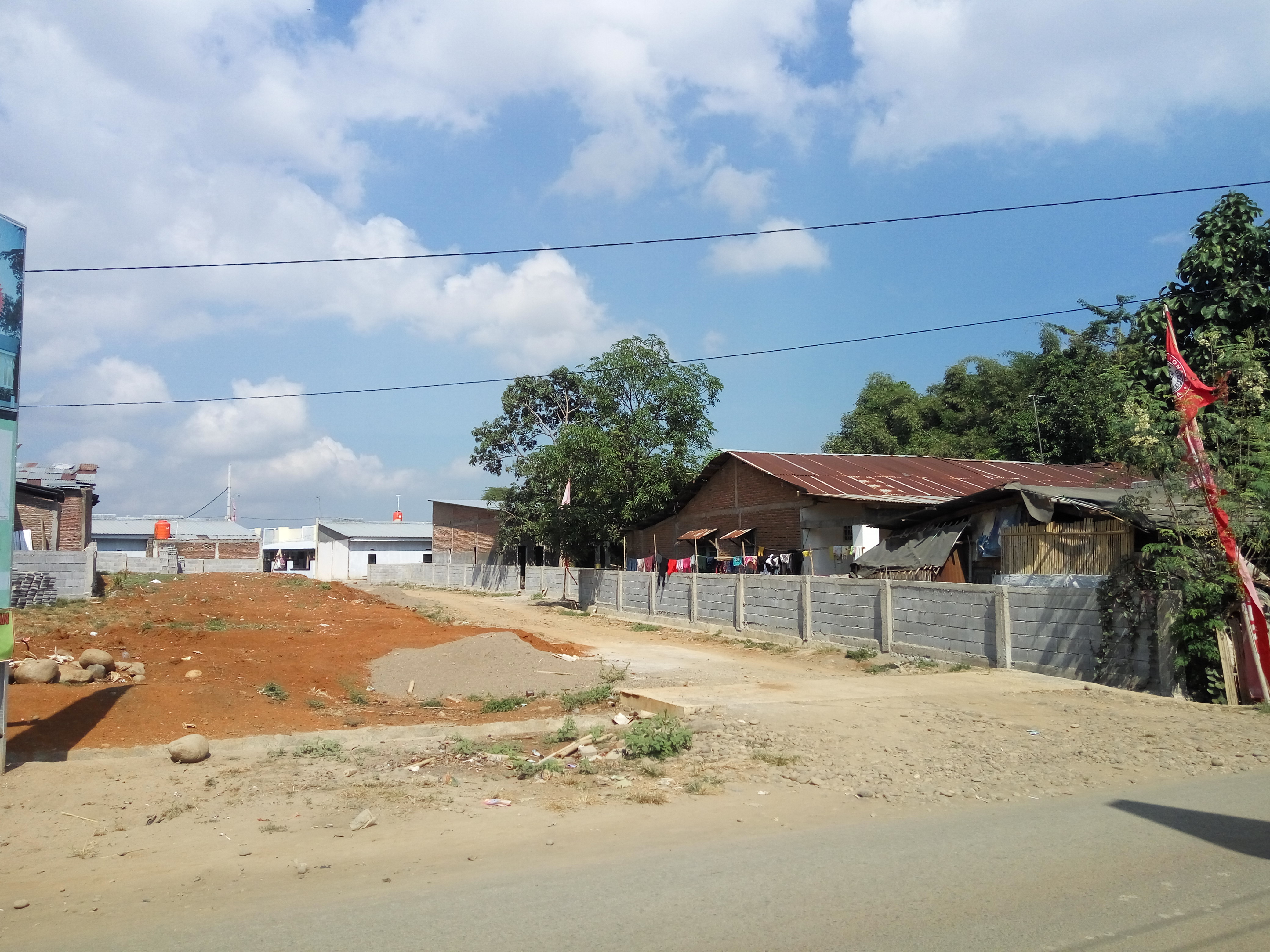 foto gerbang perumahan d'TALLASA VILLAGE