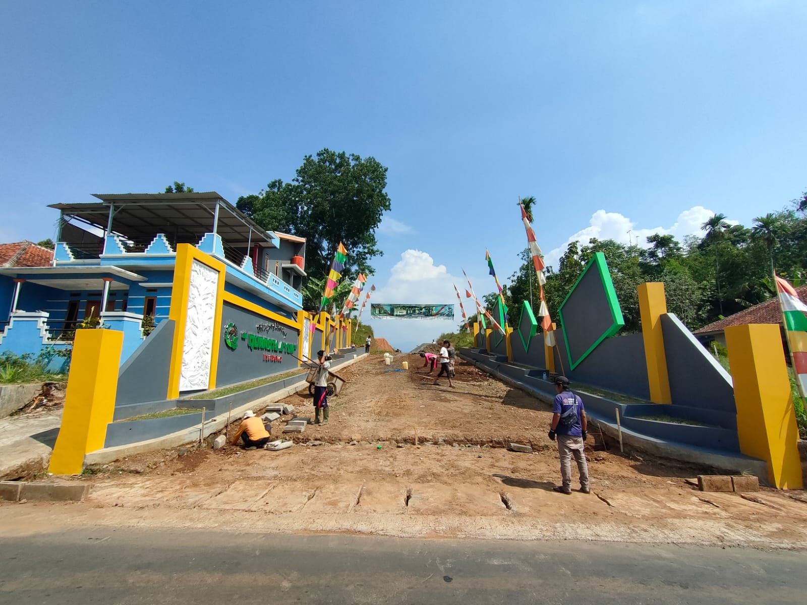 foto gerbang perumahan QURROTA A'YUN RESIDENCE