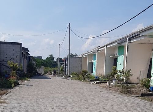 foto posisi tengah perumahan GRIYA MUTIARA MUNGGUT