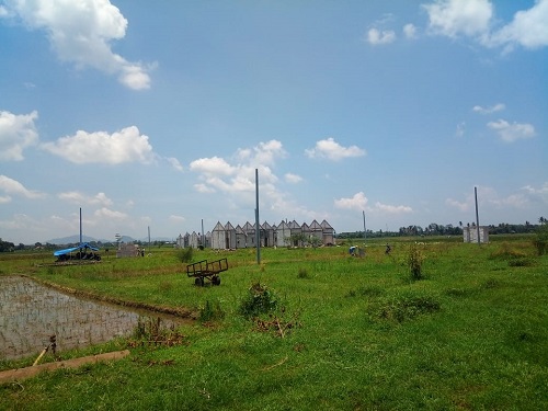 foto posisi tengah perumahan Grand Jubung Regency