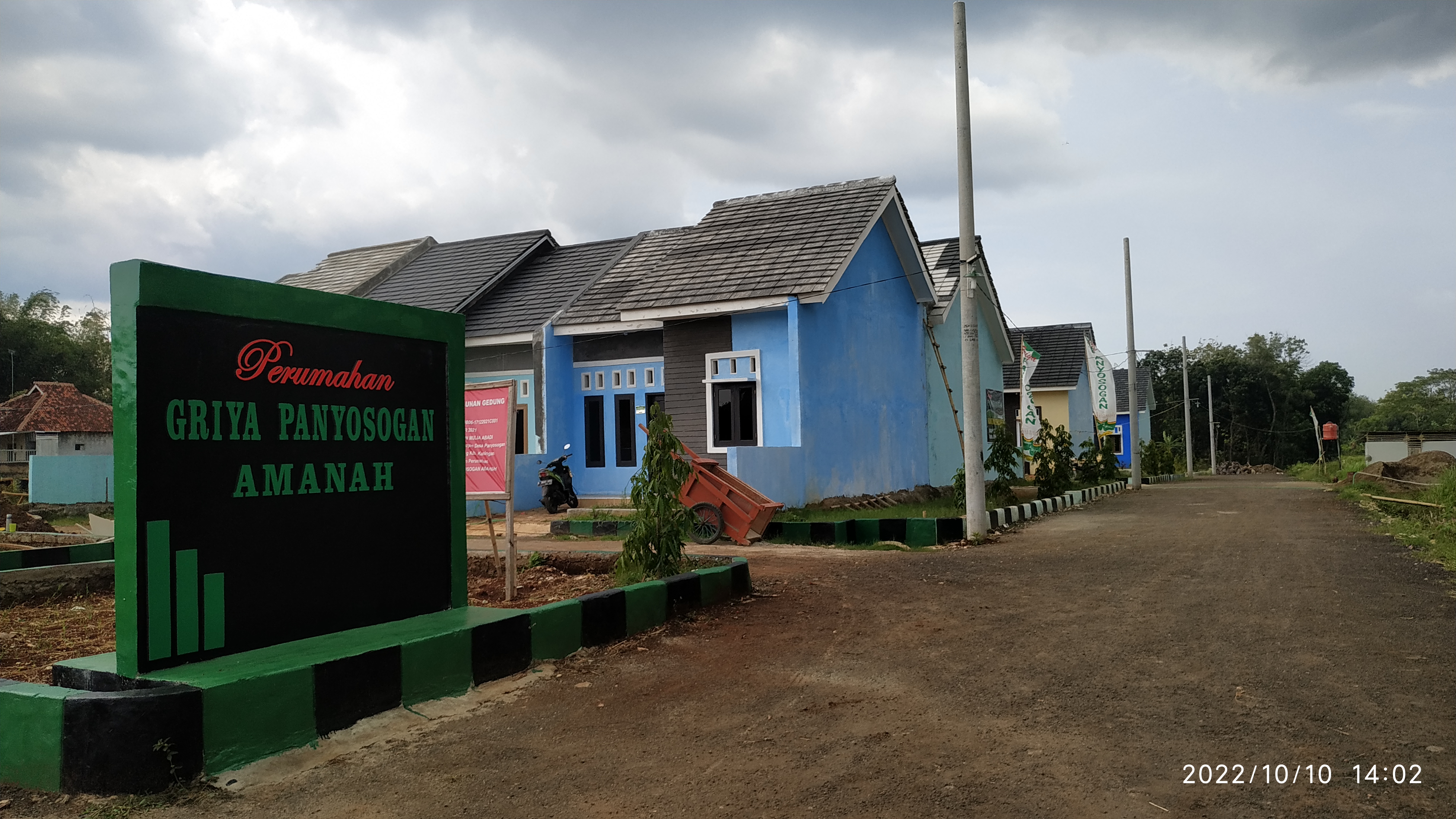 foto posisi tengah perumahan GRIYA PANYOSOGAN AMANAH