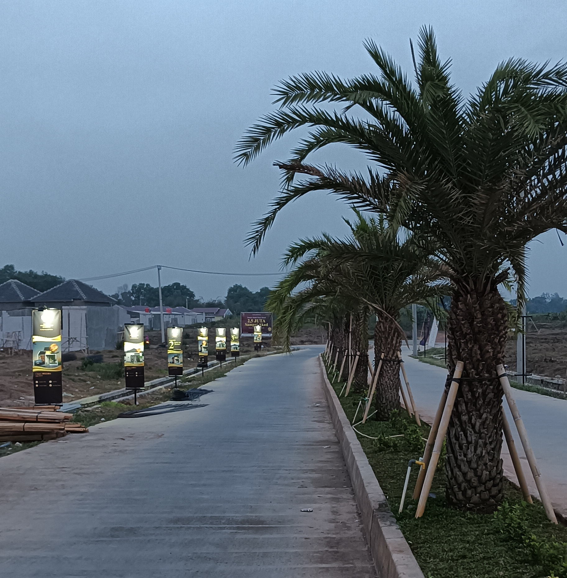 foto posisi tengah perumahan SHANAYA BINTANG RESIDENCE