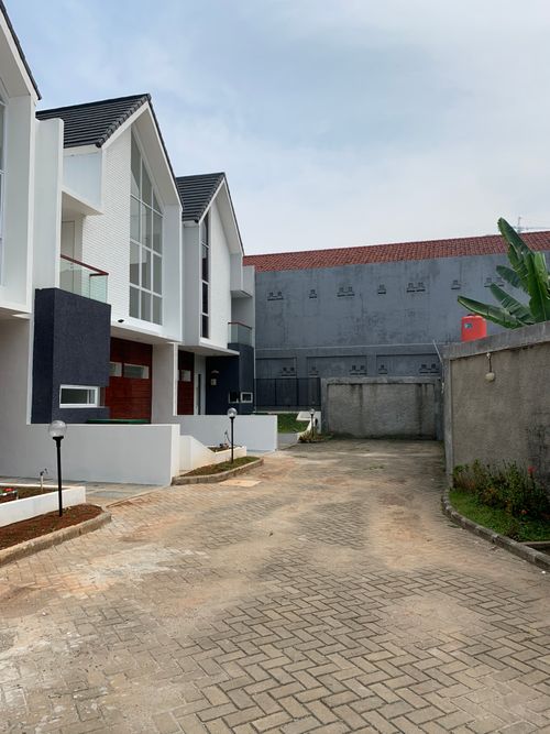 foto posisi tengah perumahan Casa Urbano Serpong