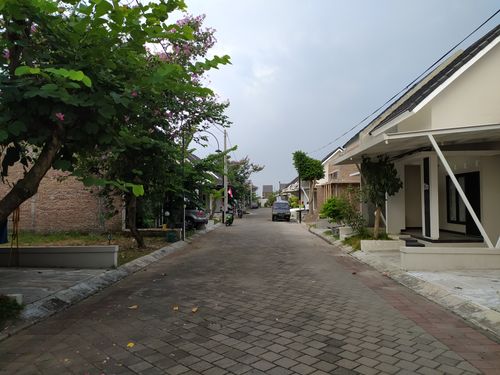 foto posisi tengah perumahan Taman Kuntan Singopuran