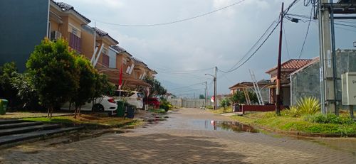foto posisi tengah perumahan Bumi Panyawangan Cluster Garcinia