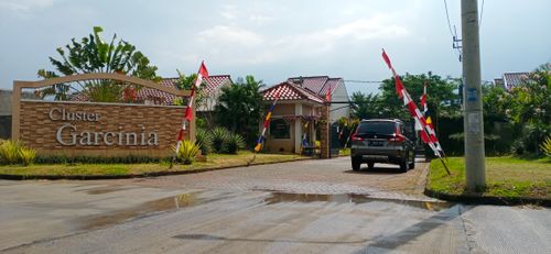 foto gerbang perumahan Bumi Panyawangan Cluster Garcinia