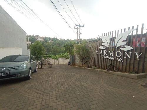 foto gerbang perumahan Harmony Sindanglaya