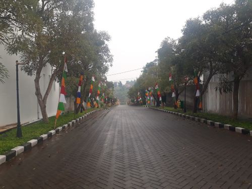 foto posisi tengah perumahan PURI MELIA GARDEN