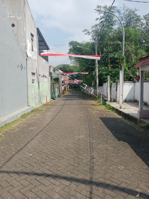 foto posisi tengah perumahan PERUM BURING INDAH REGENCY 3 NEW