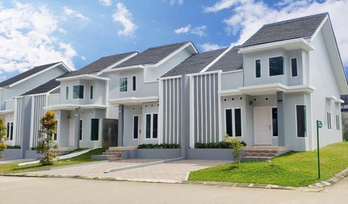 foto tampak rumah tipe 70 perumahan NEW CASTLE