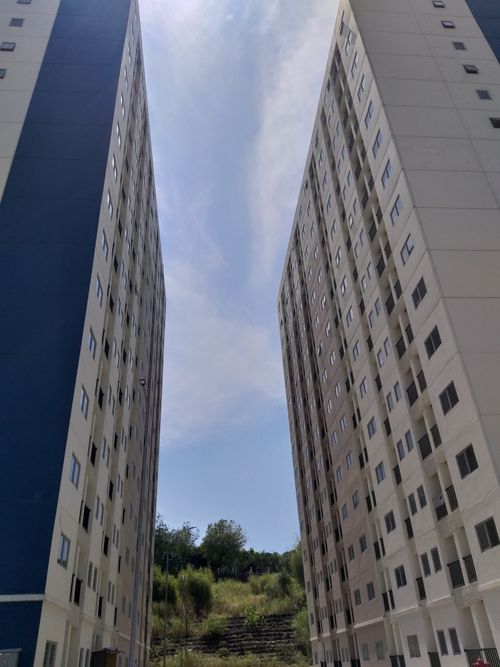 foto posisi tengah perumahan APARTEMEN GUNAWANGSA GRESIK SUPERBLOK