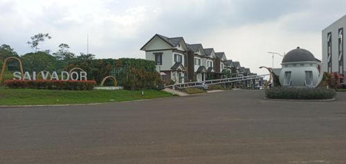 foto gerbang perumahan RANCAMAYA GOLF ESTATE CLUSTER SALVADOR