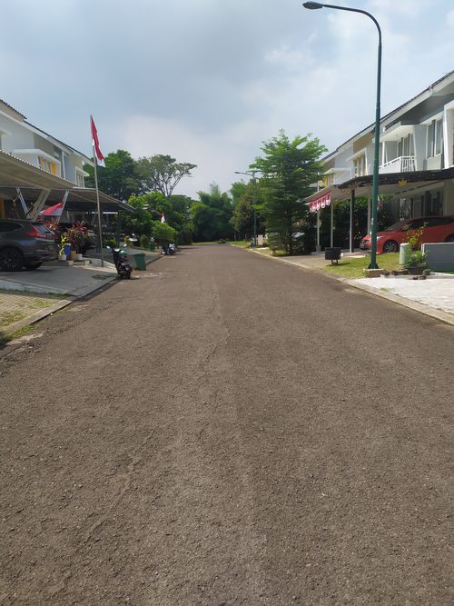 foto posisi tengah perumahan Perumahan Legenda Wisata