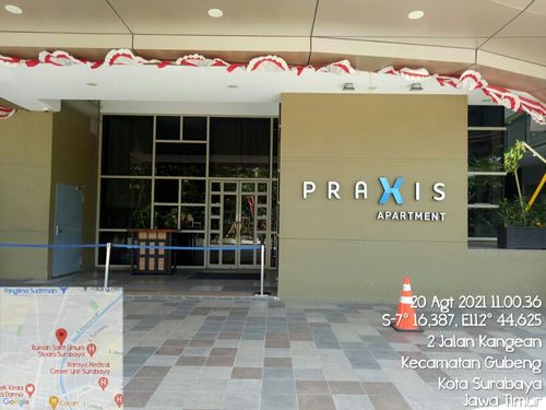 foto gerbang perumahan PRAXIS