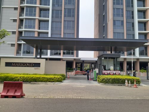 foto gerbang perumahan Apartement Marigold