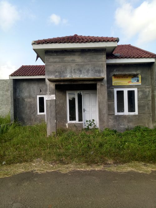 foto contoh rumah perumahan Bukit Tunggul Wulung