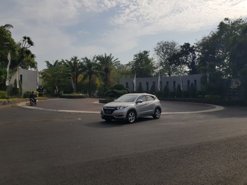 foto gerbang perumahan Pantai Mentari Hampton Regency