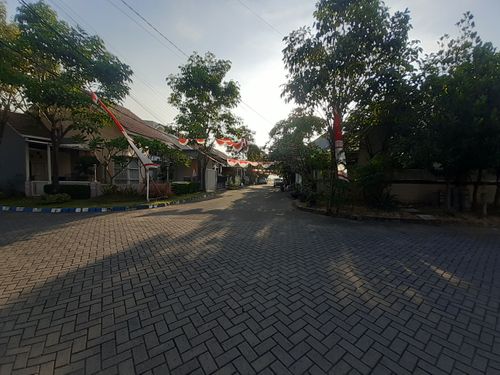 foto posisi tengah perumahan TAMAN WISATA REGENCY