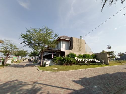foto posisi tengah perumahan FOREST CERME