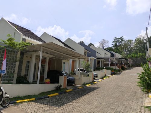 foto posisi tengah perumahan CLUSTER GRAND VALLEY